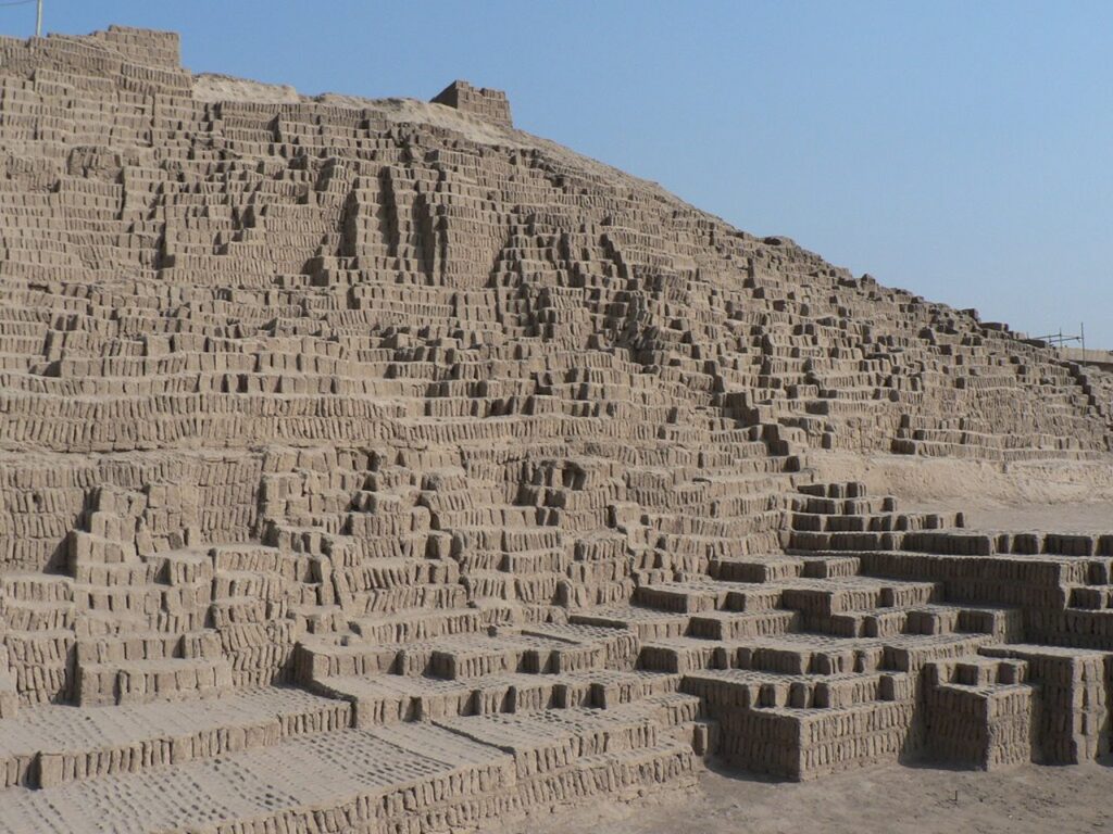 huaca pucllana